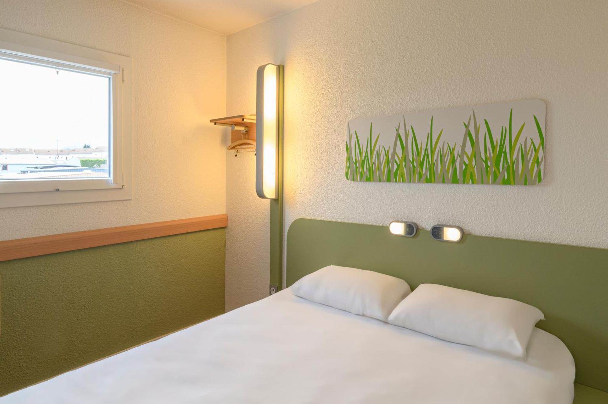 ibis budget Saint-Étienne stade Buitenkant foto